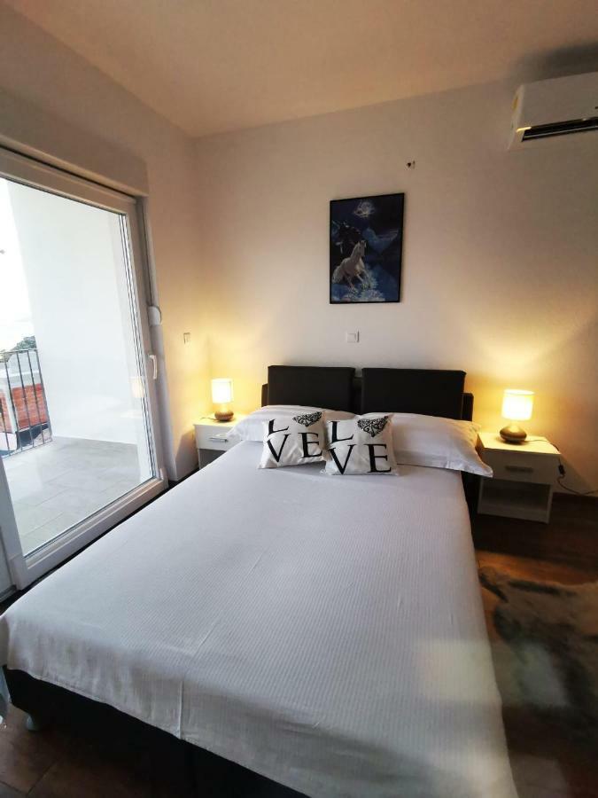 Charming Studio - Apartment Makarska Extérieur photo